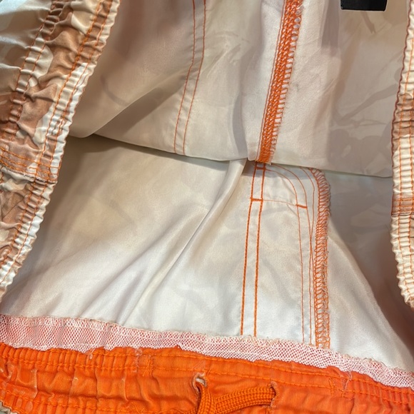 No Boundaries Board Shorts Surfers & Flames - Picture 8 of 8